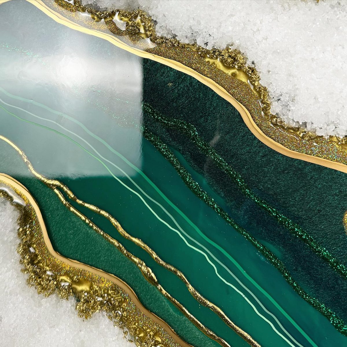 Customized resin royal green and white theme geode wall hanging - Image 4